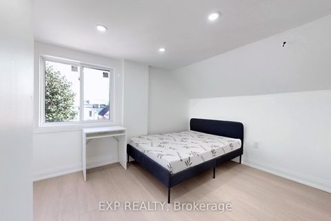 Photo 18 at 685 Jane Street, Smythe, Toronto