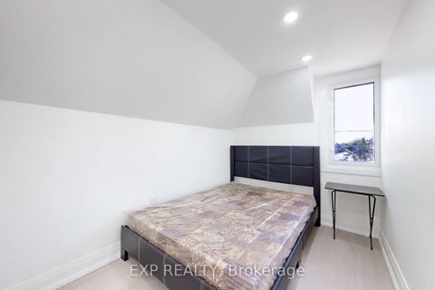 Photo 21 at 685 Jane Street, Smythe, Toronto