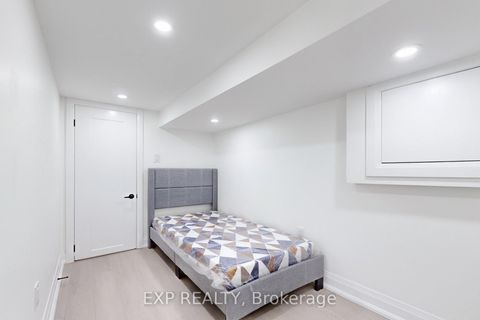 Photo 38 at 685 Jane Street, Smythe, Toronto