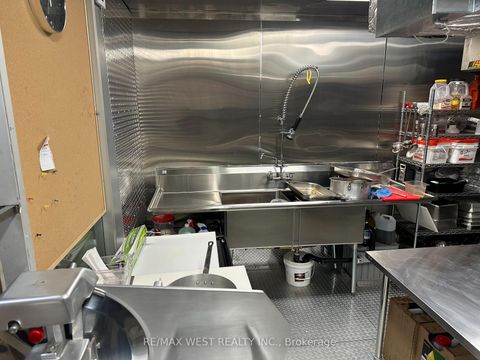 Photo 6 at 291 Silverthorn Avenue, Pellam Park, Toronto