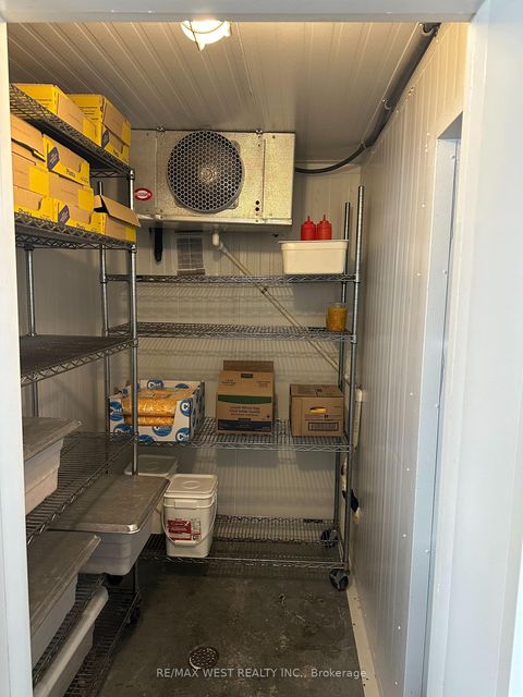 Photo 8 at 291 Silverthorn Avenue, Pellam Park, Toronto