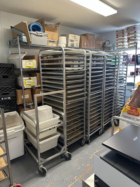 Photo 12 at 291 Silverthorn Avenue, Pellam Park, Toronto