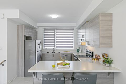 Photo 7 at 799 Stanstead Path, Samac, Oshawa