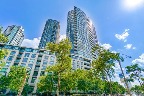 Photo 1 at 729 - 231 Fort York Boulevard, Waterfront Communities C1, Toronto