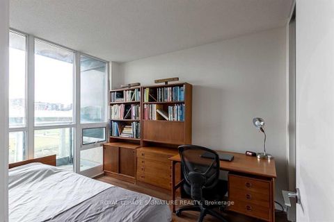 Photo 11 at 729 - 231 Fort York Boulevard, Waterfront Communities C1, Toronto