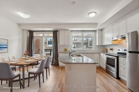 Photo 13 at 27 Moneypenny Place, Beverley Glen, Vaughan