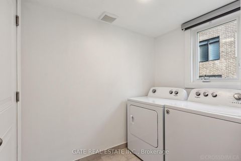 Photo 28 at 27 Moneypenny Place, Beverley Glen, Vaughan