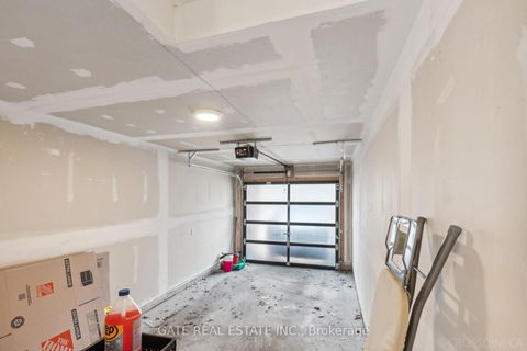 Photo 29 at 27 Moneypenny Place, Beverley Glen, Vaughan