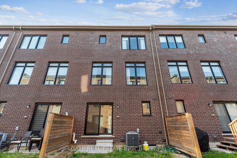 Photo 36 at 27 Moneypenny Place, Beverley Glen, Vaughan