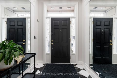 Photo 2 at 211 Walmer Road, Casa Loma, Toronto