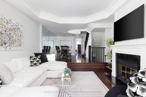 Photo 10 at 211 Walmer Road, Casa Loma, Toronto