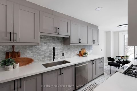 Photo 13 at 211 Walmer Road, Casa Loma, Toronto