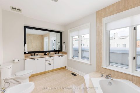 Photo 35 at 211 Walmer Road, Casa Loma, Toronto