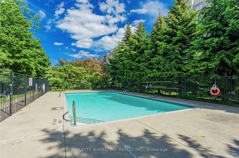 Photo 5 at 101 - 1720 Eglinton Avenue E, Victoria Village, Toronto