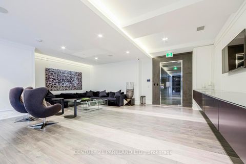 Photo 4 at 312 - 6 Parkwood Avenue, Casa Loma, Toronto