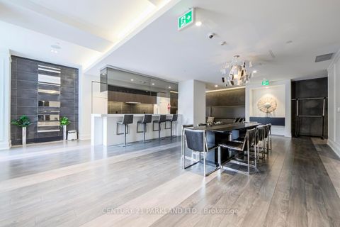 Photo 5 at 312 - 6 Parkwood Avenue, Casa Loma, Toronto