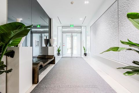 Photo 6 at 312 - 6 Parkwood Avenue, Casa Loma, Toronto