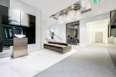 Photo 8 at 312 - 6 Parkwood Avenue, Casa Loma, Toronto