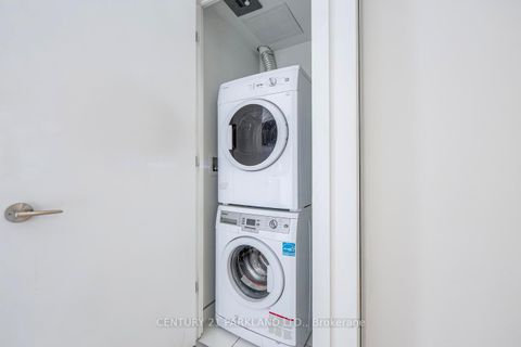 Photo 29 at 312 - 6 Parkwood Avenue, Casa Loma, Toronto