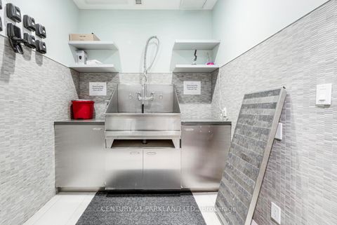 Photo 38 at 312 - 6 Parkwood Avenue, Casa Loma, Toronto