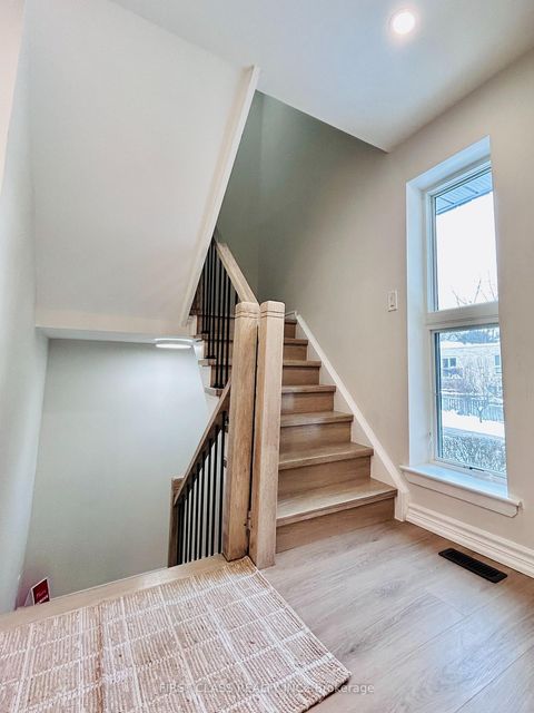 Photo 3 at 32 Scenic Mill Way, Windfields, Toronto