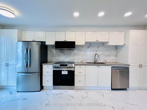 Photo 5 at 32 Scenic Mill Way, Windfields, Toronto