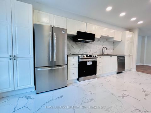 Photo 6 at 32 Scenic Mill Way, Windfields, Toronto