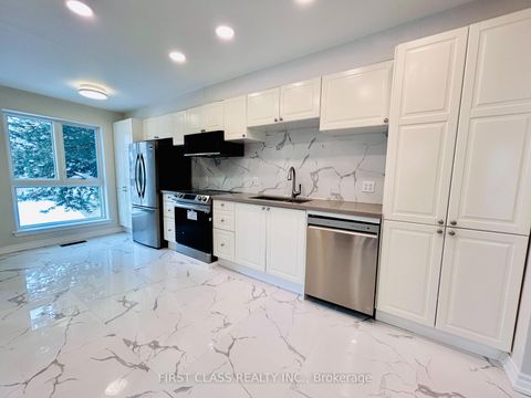 Photo 8 at 32 Scenic Mill Way, Windfields, Toronto