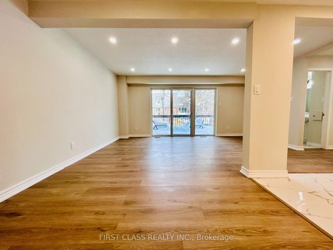 Photo 12 at 32 Scenic Mill Way, Windfields, Toronto
