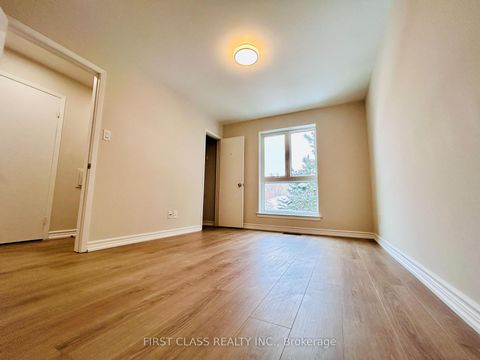 Photo 21 at 32 Scenic Mill Way, Windfields, Toronto