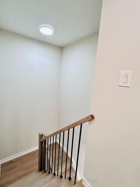 Photo 22 at 32 Scenic Mill Way, Windfields, Toronto