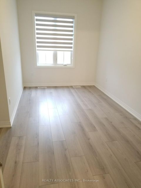 Photo 17 at 71 Schmeltzer Crescent, Rural Richmond Hill, Richmond Hill