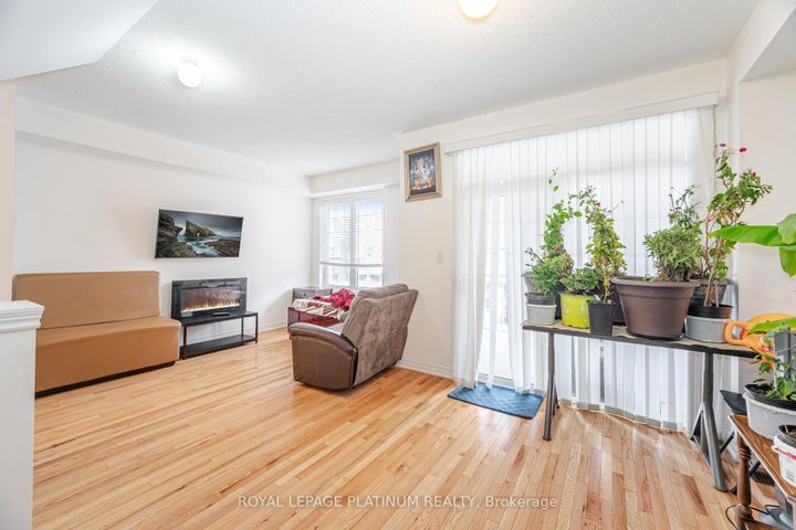 Photo 7 at 20 Haymarket Drive, Northwest Brampton, Brampton