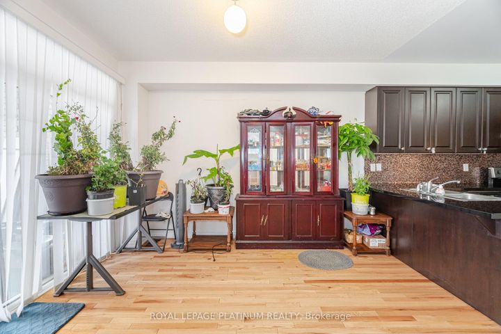 Photo 10 at 20 Haymarket Drive, Northwest Brampton, Brampton