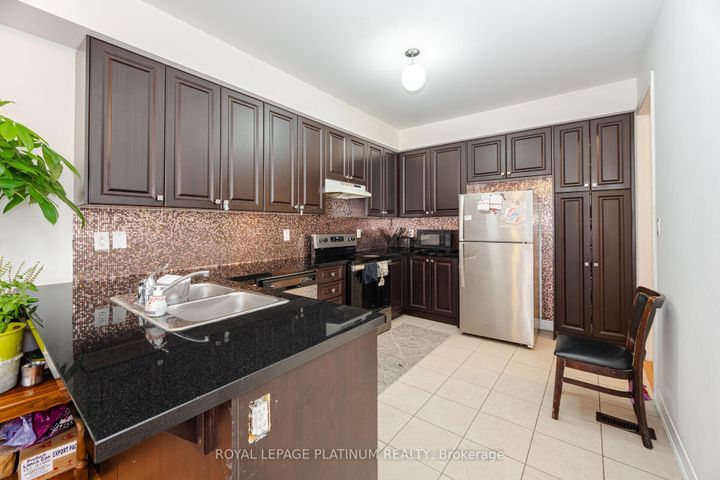 Photo 14 at 20 Haymarket Drive, Northwest Brampton, Brampton