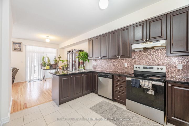 Photo 15 at 20 Haymarket Drive, Northwest Brampton, Brampton