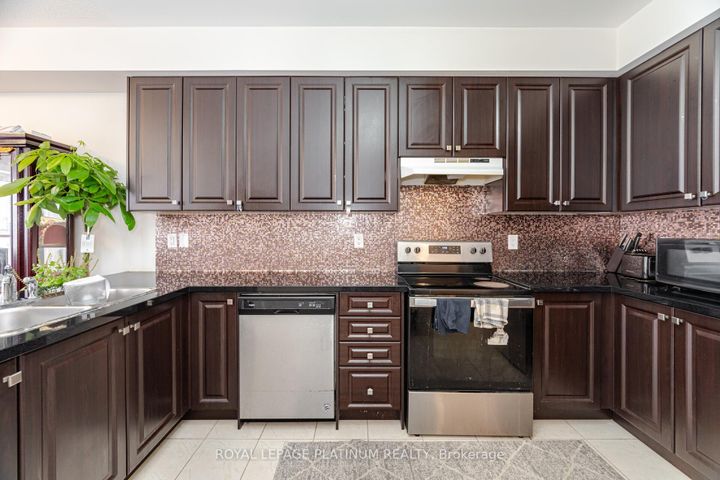 Photo 16 at 20 Haymarket Drive, Northwest Brampton, Brampton