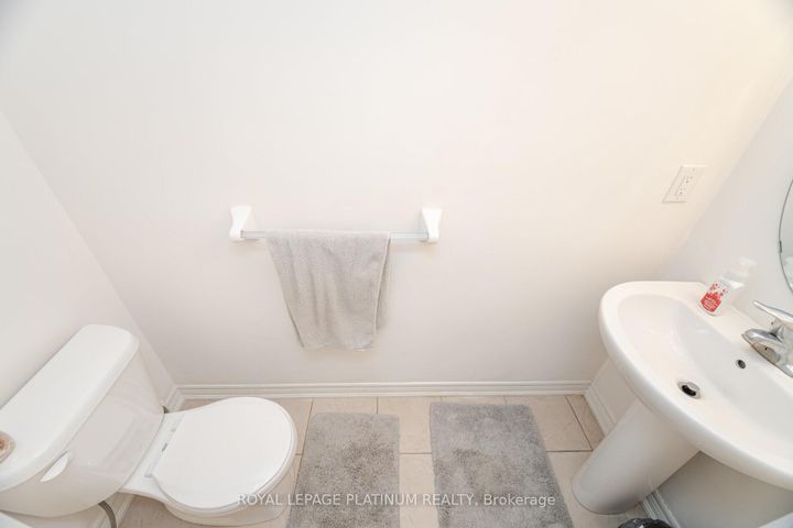 Photo 18 at 20 Haymarket Drive, Northwest Brampton, Brampton