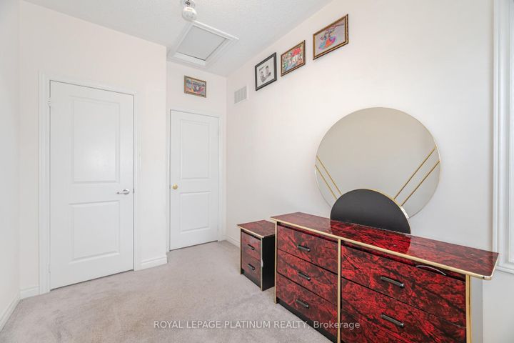 Photo 31 at 20 Haymarket Drive, Northwest Brampton, Brampton