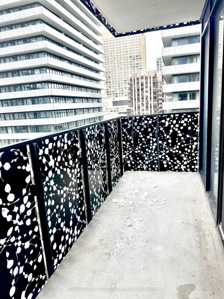 Photo 12 at 1510 - 55 Charles Street E, Yonge Corridor, Toronto