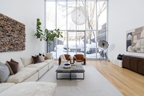 Photo 3 at 20A Woodlawn Avenue W, St. Clair, Toronto