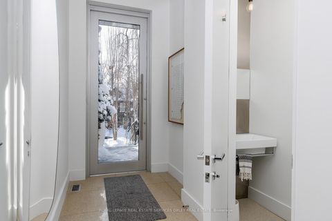 Photo 8 at 20A Woodlawn Avenue W, St. Clair, Toronto