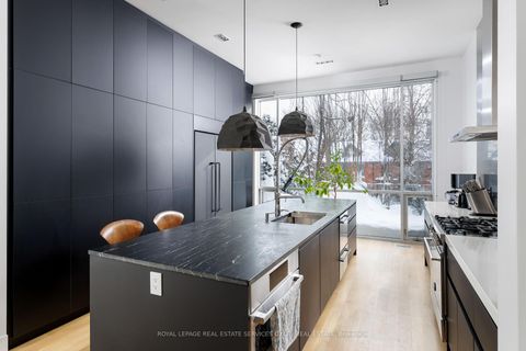 Photo 14 at 20A Woodlawn Avenue W, St. Clair, Toronto