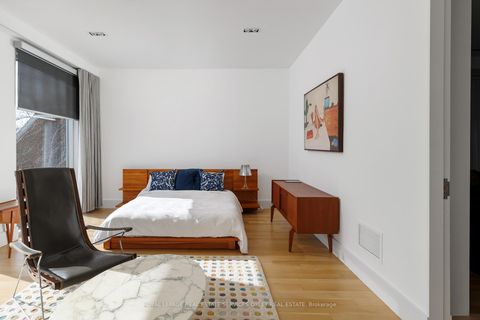 Photo 18 at 20A Woodlawn Avenue W, St. Clair, Toronto