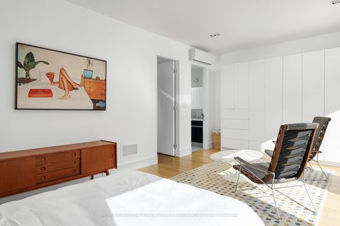 Photo 20 at 20A Woodlawn Avenue W, St. Clair, Toronto