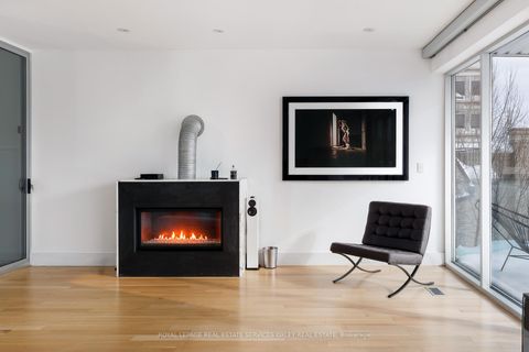 Photo 26 at 20A Woodlawn Avenue W, St. Clair, Toronto