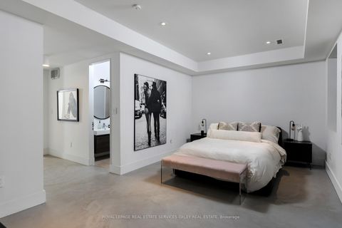 Photo 34 at 20A Woodlawn Avenue W, St. Clair, Toronto