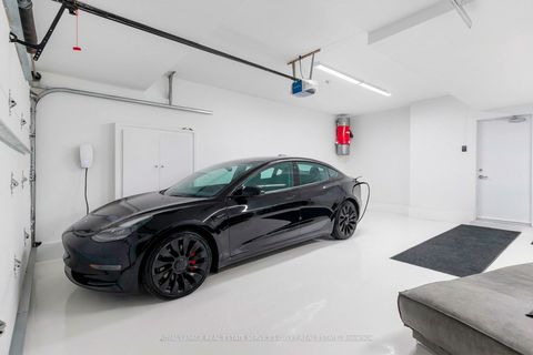 Photo 37 at 20A Woodlawn Avenue W, St. Clair, Toronto