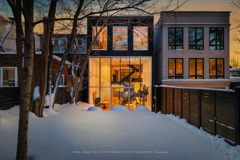 Photo 39 at 20A Woodlawn Avenue W, St. Clair, Toronto