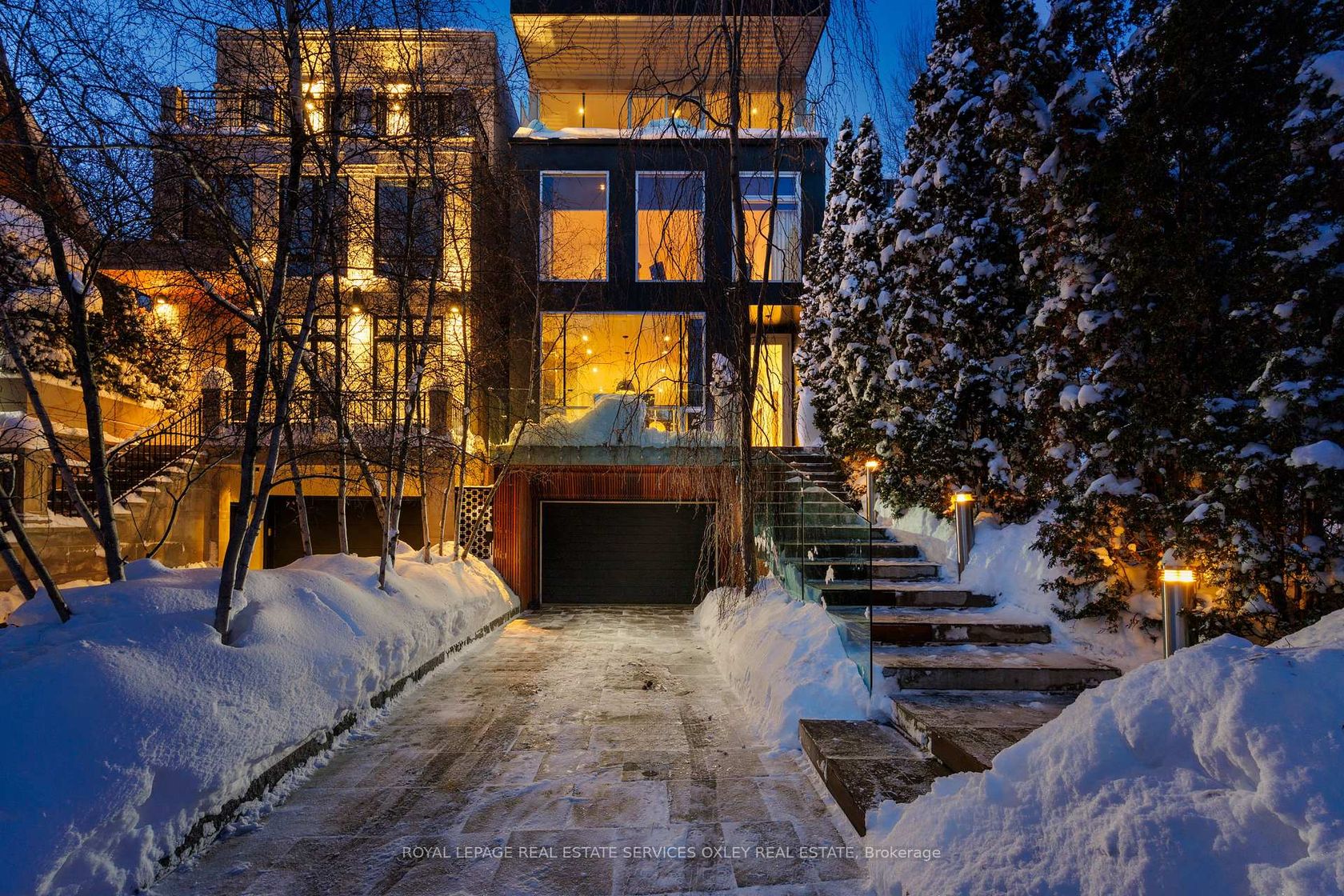 20A Woodlawn Avenue W, St. Clair, Toronto photo 1